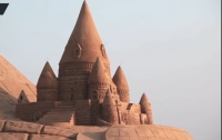 Гигантский замок из песка занесли в Книгу рекордов Гиннесса (Видео)