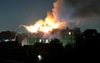 В Лондоне горело историческое здание, эвакуировали десятки людей