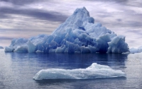 У берегов Антарктиды обнаружен необычный айсберг (ФОТО)