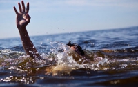 В Харькове племянник спасателя утонул, пытаясь достать из воды женские золотые часы