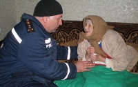 В Алупке пожарные спасли из огня 103-летнюю бабушку (ФОТО)