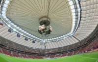 К полуфиналу ЕВРО-2012 на польском стадионе таки успели перестелить газон