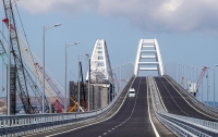 На Крымском мосту случилось первое ДТП