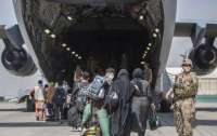 Республиканцы просят Госдеп разрешить эвакуационные рейсы в Афганистан