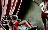 Кейт Мосс снялась топлес для журнала Vogue (ФОТО)