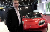 Илон Маск отказался продать Tesla Model 3 своей маме