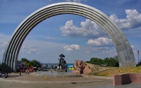 Одна из главных достопримечательностей Киева дала трещину