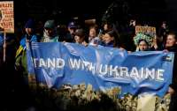 В европейских странах прошли демонстрации по случаю третьей годовщины войны в Украине