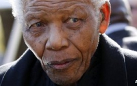 Нельсон Мандела опять угодил в госпиталь