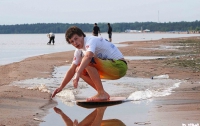 В Одессе теперь можно заниматься серфингом на песке