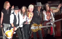 Aerosmith спела с Джонни Деппом