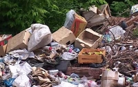 Почти весь мусор Украины закапывают без сортировки