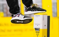 В Германии выпустили кроссовки со встроенным проездным