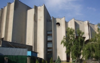 После назначения К.Амосовой на должность ректора, из складских помещений исчезло имущество университета на сумму 14 млн. грн