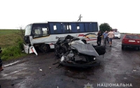 ДТП в Ровенской области: столкнулись маршрутка и легковушка, есть погибшие