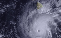 Гавайи готовятся к мощному урагану Лейн