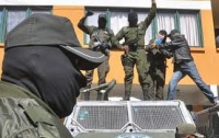 Боливийские полицейские наконец угомонились, получив свои деньги
