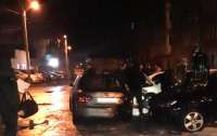 В Одессе на парковке вспыхнуло несколько автомобилей