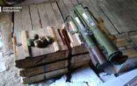 Разведчик и экс-пограничник вывозили боеприпасы из района ООС, - ГБР