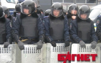 Возле Лавры произошла стычка между милицией и активистами Майдана (ВИДЕО)