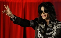 Покойного Майкла Джексона вновь обвиняют в педофилии