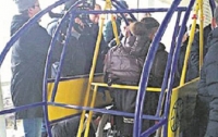 В метро Киева протестировали новое устройство для колясочников