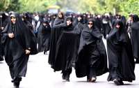 Власти Ирана запретили женщинам сниматься в рекламе (видео)