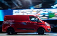 Нові динамічні фургони Transit Custom: компанія Ford презентувала ексклюзивні моделі серії Sport і Black Edition
