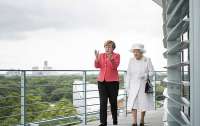 Меркель повидалась с королевой Британии