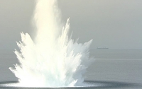 Под Севастополем взорвали двухтонную торпеду (ФОТО)