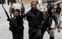 Сирийские повстанцы запросили у мира помощи оружием