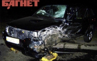 В Киеве Mazda на «встречке» протаранила внедорожник (ФОТО)