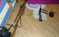 На Киевщине полицейские обнаружили арсенал оружия в частном доме