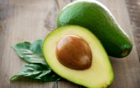 Не спешите выбрасывать косточку от авокадо – диетологи