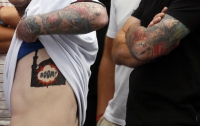Англичанин попал под стражу из-за татуировки (ФОТО)