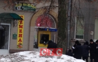 В Сумах ограбили банкомат и стреляли