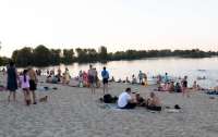 На пяти пляжах Киева запретили купаться