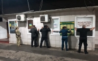 На Буковине задержали таможенников-взяточников