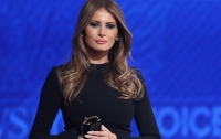Меланию Трамп срочно госпитализировали и прооперировали