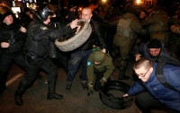 Три человека травмировались во время акций в центре Киева