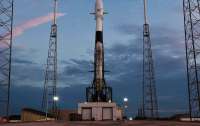 SpaceX запустила на полярную орбиту интернет-спутники Starlink с лазерной связью