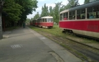 В двух районах столицы остановились трамваи