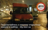 ДТП в Киеве: Троллейбус протаранил Fiat, есть пострадавшие