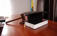 Янукович отложил «миропомазание» судей