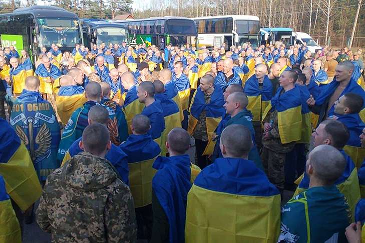 Покроковий алгоритм дій для військових після повернення з полону – пояснення Міноборони
