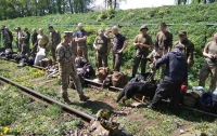 Вывели из поезда и устроили обыск с собаками: в Сети возмущаются проверкой разведчиков ВСУ