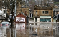Из-за наводнения в Великобритании пришлось эвакуировать население нескольких городов