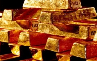 Золото и серебро на мировых рынках стремительно дешевеют