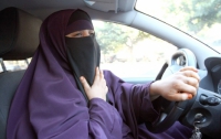 Аравийский шейх рассказал, почему женщинам не стоит водить авто
