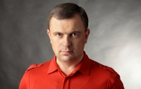 Советники Януковича толкают его в пропасть, - нардеп
